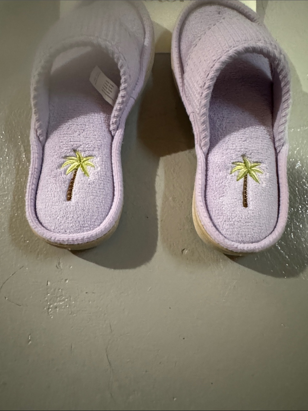 isotoner Lilac Women’s Slip-On Slippers with Embroidered Palm Trees